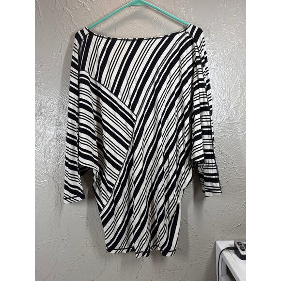 MAX EDITION Women Top Striped Black White Dolman Sleeve Pullover Size Medium NWT - Picture 4 of 5